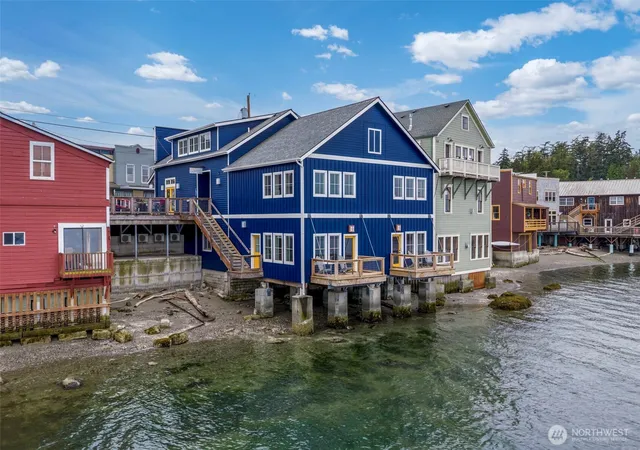 Photo 4 of Multi family home for sale at 10 Front St NW, Coupeville, WA 98239 | MLS# NWM2548704 | Listing updated on 2026-09-22