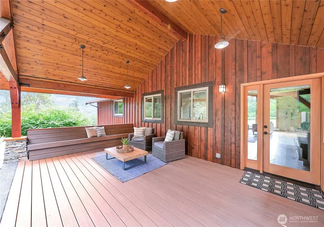 Photo 4 of House for sale at 3405 Jackman St, Port Townsend, WA 98368 | MLS# NWM2548706 | Listing updated on 2026-09-22