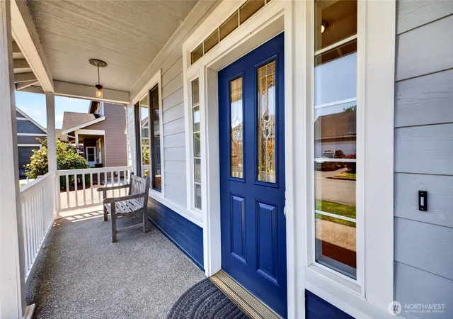Photo 3 of Contingent at 1604 Peach Park Ln, Puyallup, WA 98371 | MLS# NWM2548725 | Listing updated on 2026-09-22