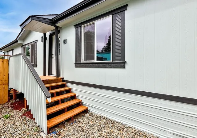 Photo 2 of Manufactured home for sale at 8318 38th Street E #3, Edgewood, WA 98371 | MLS# NWM2548734 | Listing updated on 2026-09-25