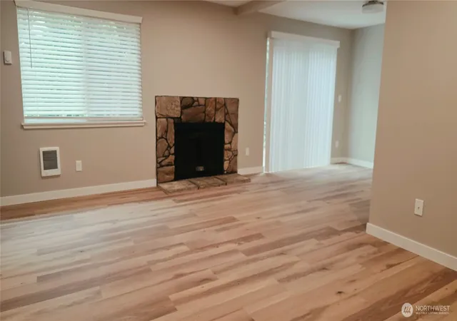 Photo 3 of Sale Pending at 903 31st Street NE, Auburn, WA 98002 | MLS# NWM2548746 | Listing updated on 2026-09-21