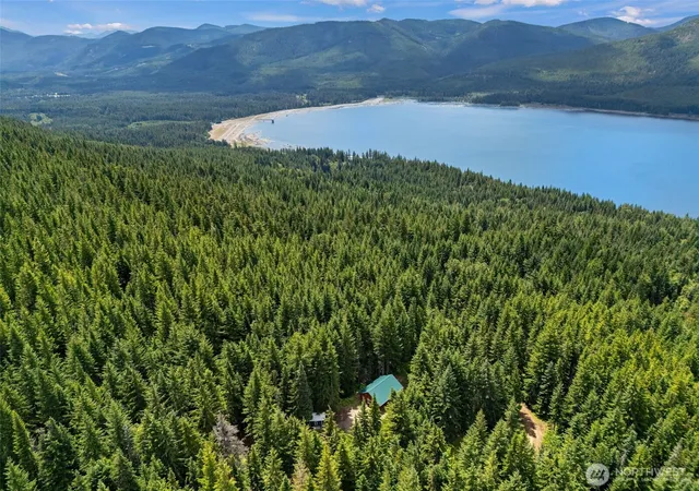 Photo 4 of Single family home for sale at 5001 N Forest Service Rd 4832, Easton, WA 98925 | MLS# NWM2548776 | Listing updated on 2026-09-22