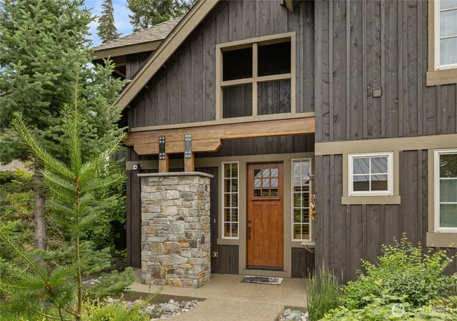 Photo 3 of Single family home for sale at 112 Cake Box Ln, Cle Elum, WA 98922 | MLS# NWM2548802 | Listing updated on 2026-09-26
