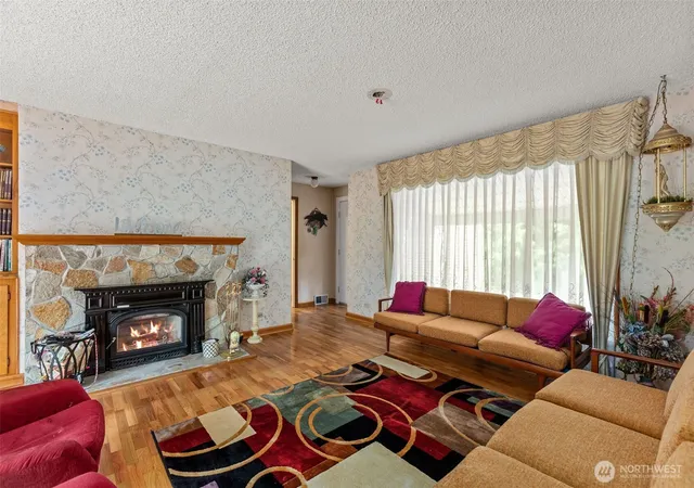 Photo 3 of Single family home for sale at 6353 School St Sw, Lakewood, WA 98499 | MLS# NWM2548819 | Listing updated on 2026-09-22