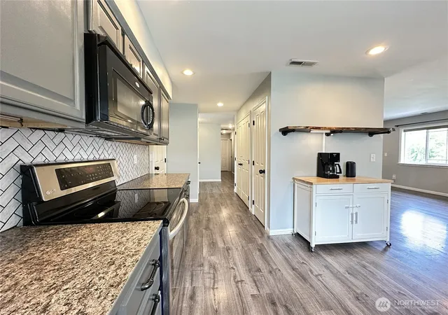 Photo 4 of Single family home for sale at 213 West St, Waitsburg, WA 99361 | MLS# NWM2548823 | Listing updated on 2026-10-01
