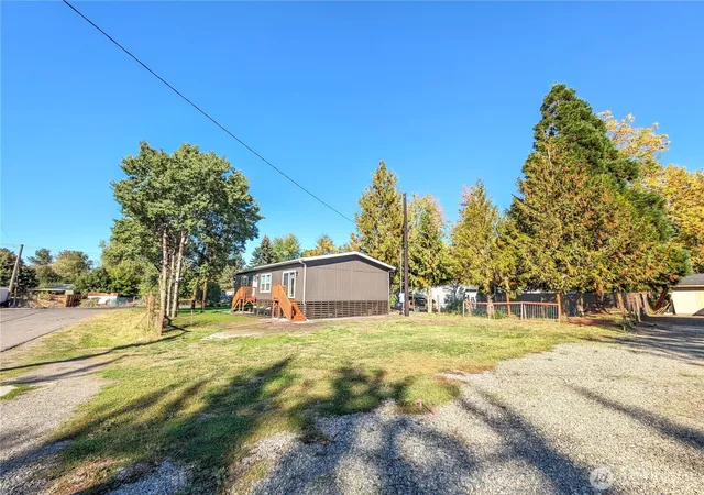 Manufactured home for sale at 902 97th Street E, Tacoma, WA 98445 | MLS# NWM2548842 | Listing updated on 2026-10-07