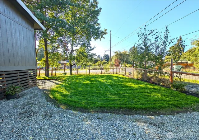 Photo 4 of Manufactured home for sale at 902 97th Street E, Tacoma, WA 98445 | MLS# NWM2548842 | Listing updated on 2026-10-01
