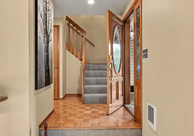 Photo 4 of Single family home for sale at 17102 NE 37th Circle, Vancouver, WA 98682 | MLS# NWM2548843 | Listing updated on 2026-10-26