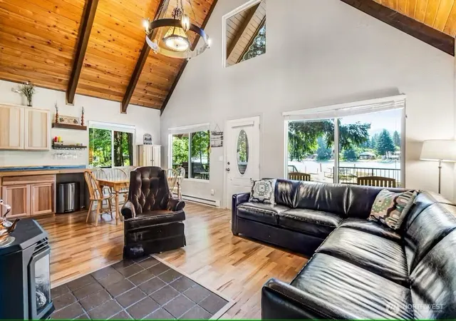 Photo 3 of Single family home for sale at 571 Wapiti Dr, Cle Elum, WA 98922 | MLS# NWM2548851 | Listing updated on 2026-09-30