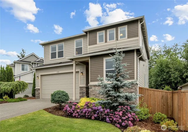 Photo 2 of Single family home for sale at 8318 57th Street Ne, Marysville, WA 98270 | MLS# NWM2548876 | Listing updated on 2026-10-02