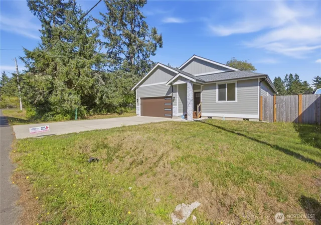 Photo 3 of Single family home for sale at 508 Makah Ave Se, Ocean Shores, WA 98569 | MLS# NWM2548888 | Listing updated on 2026-09-25