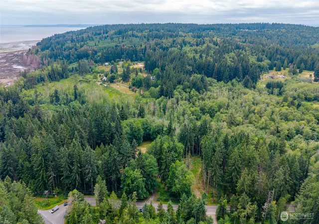 Photo 1 of Manufactured home for sale at 7846 Bailey Rd, Clinton, WA 98236 | MLS# NWM2548902 | Listing updated on 2026-09-22