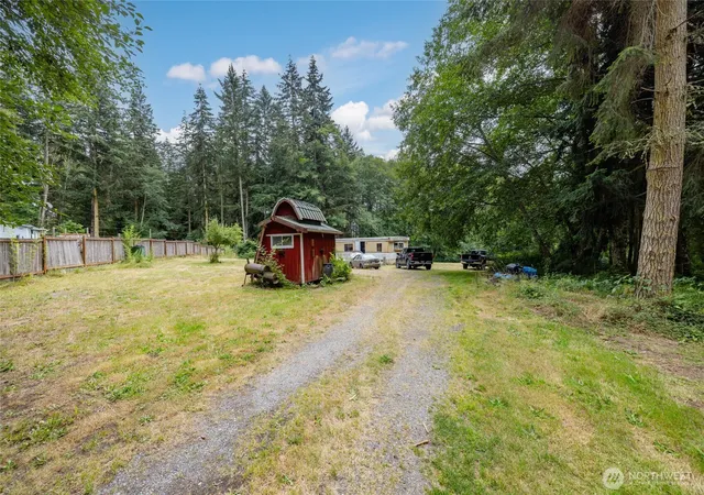 Photo 3 of Manufactured home for sale at 7846 Bailey Rd, Clinton, WA 98236 | MLS# NWM2548902 | Listing updated on 2026-09-22