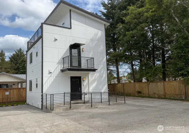 Photo 1 of Condo for sale at 890 Magellan Ave Ne #5, Ocean Shores, WA 98569 | MLS# NWM2548909 | Listing updated on 2026-09-27