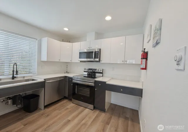 Photo 3 of Condo for sale at 890 Magellan Ave NE #5, Ocean Shores, WA 98569 | MLS# NWM2548909 | Listing updated on 2026-09-27