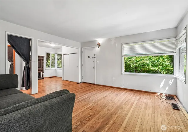 Photo 2 of Sale Pending at 8555 30th Avenue Nw, Seattle, WA 98117 | MLS# NWM2548923 | Listing updated on 2026-09-25