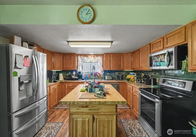 Photo 4 of Single family home for sale at 1571 Mission Crk Rd, Cashmere, WA 98815 | MLS# NWM2548945 | Listing updated on 2026-09-22