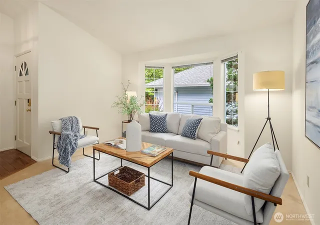 Photo 4 of Single family home for sale at 14301 SE 42nd Lane, Bellevue, WA 98006 | MLS# NWM2548953 | Listing updated on 2026-10-02