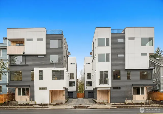 Photo 1 of Townhouse for sale at 1127 C 10th Ave E, Seattle, WA 98102 | MLS# NWM2548968 | Listing updated on 2026-09-28