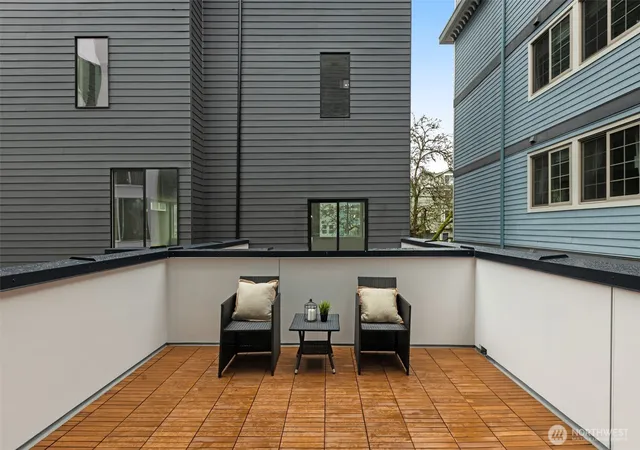 Photo 26 of Townhouse for sale at 1127 C 10th Ave E, Seattle, WA 98102 | MLS# NWM2548968 | Listing updated on 2026-10-12