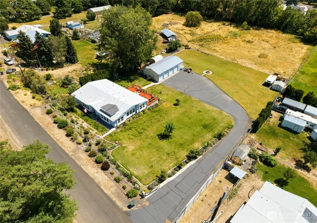 Photo 4 of Manufactured home for sale at 238 Cemetery Rd, Dixie, WA 99329 | MLS# NWM2548985 | Listing updated on 2026-09-22