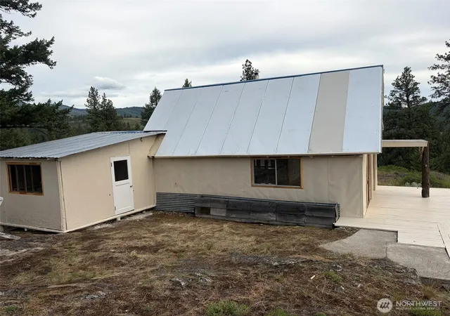 Photo 1 of Single family home for sale at 184 N Lambert Ln, Republic, WA 99166 | MLS# NWM2548989 | Listing updated on 2026-09-22