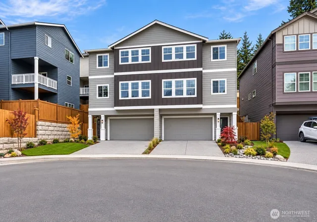 Photo 1 of Sale Pending at 13901 11th Place W #A, Lynnwood, WA 98087 | MLS# NWM2549075 | Listing updated on 2026-10-19