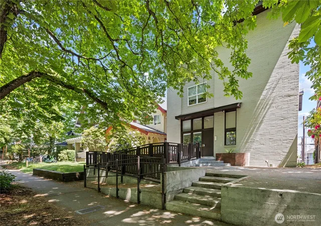 Photo 2 of Sale Pending at 4714 17th Avenue Ne, Seattle, WA 98105 | MLS# NWM2549082 | Listing updated on 2026-09-25