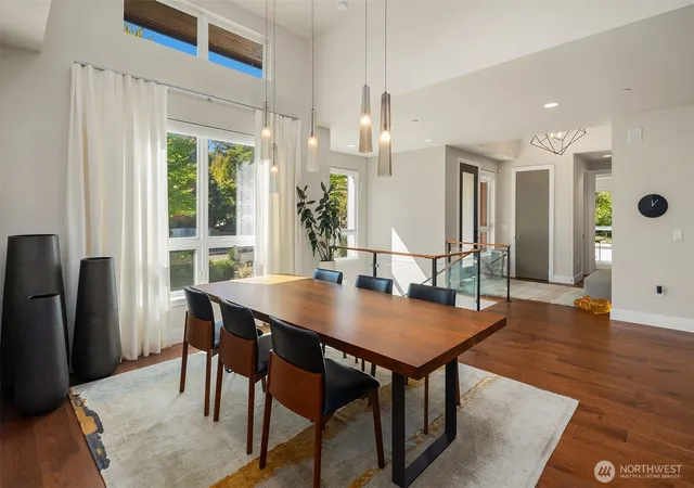 Photo 4 of Single family home for sale at 8270 SE 31st Street, Mercer Island, WA 98040 | MLS# NWM2549087 | Listing updated on 2026-10-02