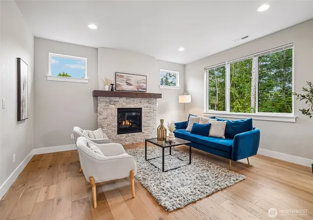 Photo 3 of Single family home for sale at 19395 139th Place SE, Renton, WA 98058 | MLS# NWM2549090 | Listing updated on 2026-10-09