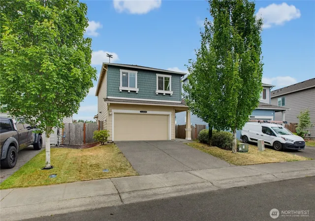 Photo 3 of Single family home for sale at 11602 189th Street E, Puyallup, WA 98374 | MLS# NWM2549113 | Listing updated on 2026-10-01