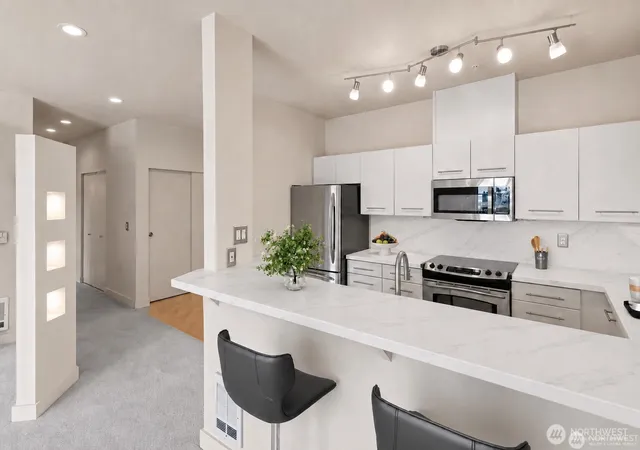 Photo 4 of Condo for sale at 700 E Denny Way #603, Seattle, WA 98122 | MLS# NWM2549144 | Listing updated on 2026-09-22
