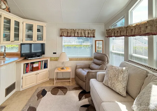 Photo 3 of Manufactured home for sale at 5001 Bay Rd #E45, Blaine, WA 98230 | MLS# NWM2549170 | Listing updated on 2026-09-22