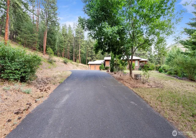 Photo 3 of Single family home for sale at 1135 N Touchet Rd, Dayton, WA 99328 | MLS# NWM2549171 | Listing updated on 2026-10-10