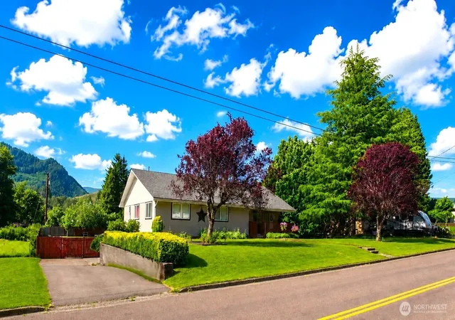 Photo 1 of Single family home for sale at 676 Adams Ave, Morton, WA 98356 | MLS# NWM2549196 | Listing updated on 2026-09-22