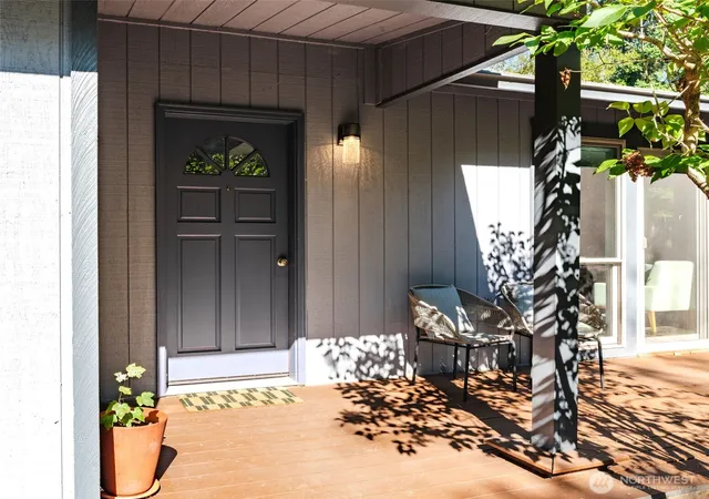 Photo 3 of Single family home for sale at 231 Resolute Ln, Port Ludlow, WA 98365 | MLS# NWM2549221 | Listing updated on 2026-09-30