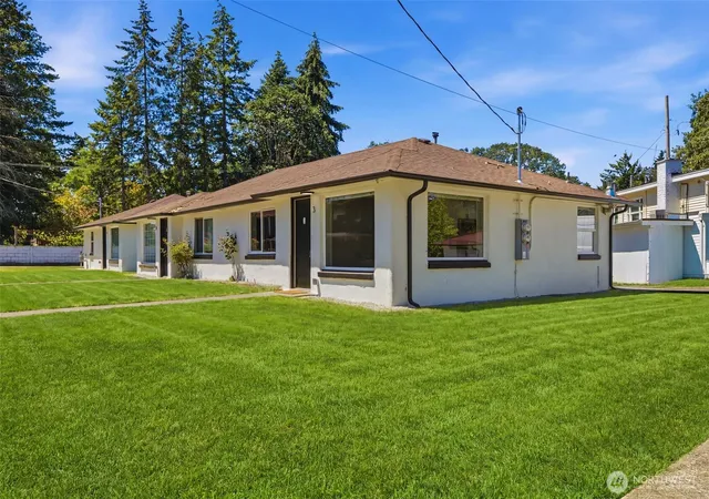 Photo 2 of Single family home for sale at 14402 Washington Ave Sw #3, Lakewood, WA 98498 | MLS# NWM2549225 | Listing updated on 2026-09-22