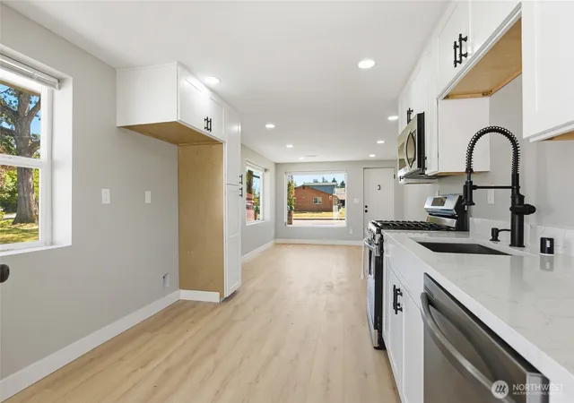 Photo 3 of Single family home for sale at 14402 Washington Ave Sw #3, Lakewood, WA 98498 | MLS# NWM2549225 | Listing updated on 2026-09-22