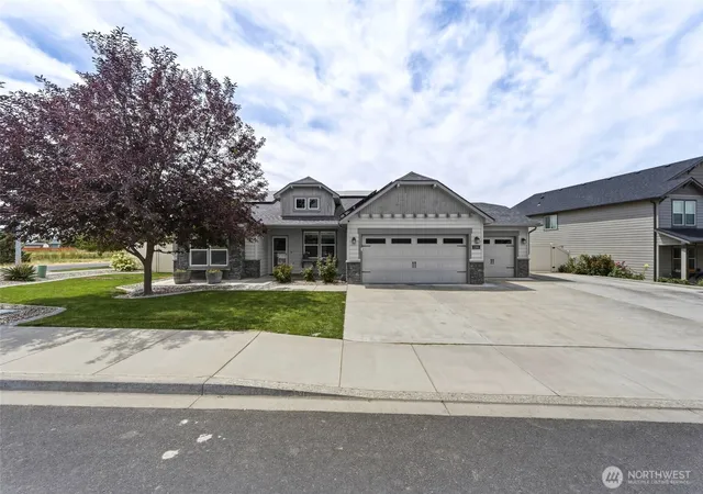 Photo 2 of Single family home for sale at 1396 Caprio Loop, Walla Walla, WA 99362 | MLS# NWM2549226 | Listing updated on 2026-09-22