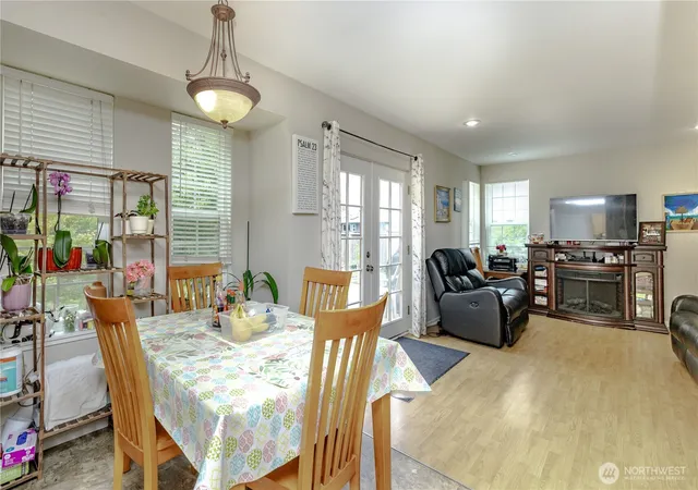 Photo 4 of Single family home for sale at 307 4th Avenue N, Algona, WA 98001 | MLS# NWM2549240 | Listing updated on 2026-09-22