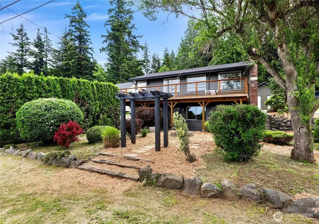 Photo 1 of Single family home for sale at 2536 Is View Ln, Lummi Island, WA 98262 | MLS# NWM2549290 | Listing updated on 2026-09-22