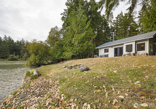 Photo 2 of Single family home for sale at 42 Kingfisher Ln, Friday Harbor, WA 98250 | MLS# NWM2549293 | Listing updated on 2026-09-22