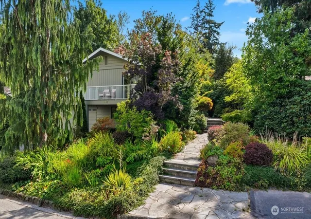 Photo 2 of Sale Pending at 4731 Ne 201st Place, Lake Forest Park, WA 98155 | MLS# NWM2549299 | Listing updated on 2026-09-23