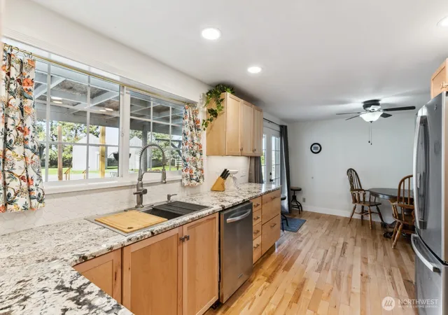 Photo 3 of Single family home for sale at 9700 Road 5 NW, Ephrata, WA 98823 | MLS# NWM2549300 | Listing updated on 2026-09-22
