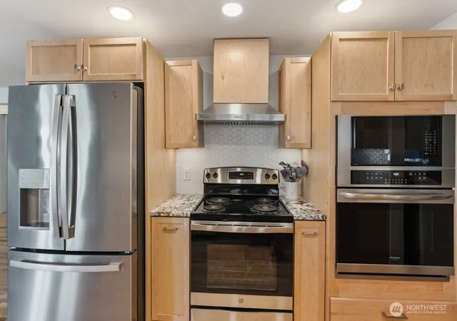 Photo 4 of Single family home for sale at 9700 Road 5 NW, Ephrata, WA 98823 | MLS# NWM2549300 | Listing updated on 2026-09-22