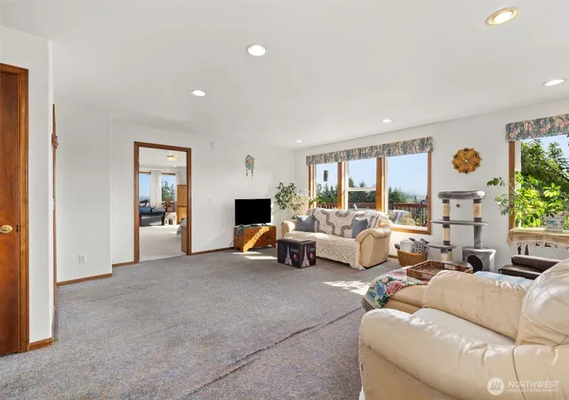 Photo 2 of Single family home for sale at 77 Rue Crk Rd, Raymond, WA 98577 | MLS# NWM2549305 | Listing updated on 2026-10-02