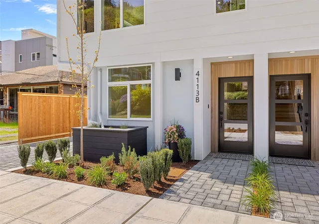 Photo 3 of Townhouse for sale at 4113 Chilberg Ave SW #B, Seattle, WA 98116 | MLS# NWM2549333 | Listing updated on 2026-09-22