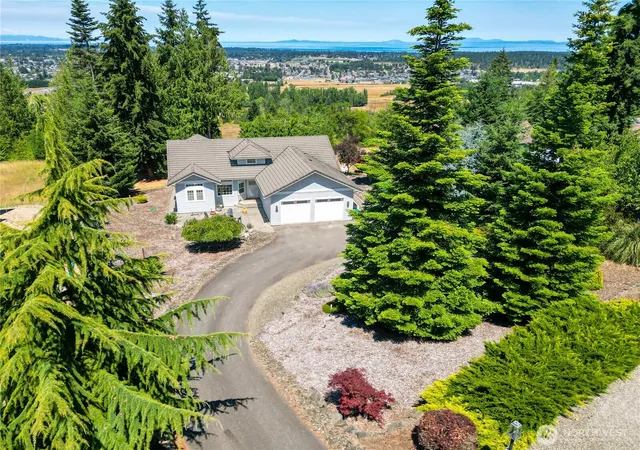 Photo 2 of Single family home for sale at 652 Fox Holw Rd, Sequim, WA 98382 | MLS# NWM2549335 | Listing updated on 2026-09-22