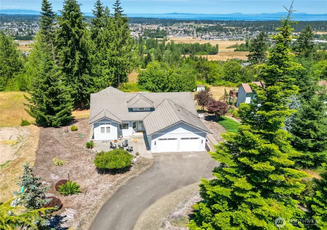Photo 3 of Single family home for sale at 652 Fox Holw Rd, Sequim, WA 98382 | MLS# NWM2549335 | Listing updated on 2026-09-22