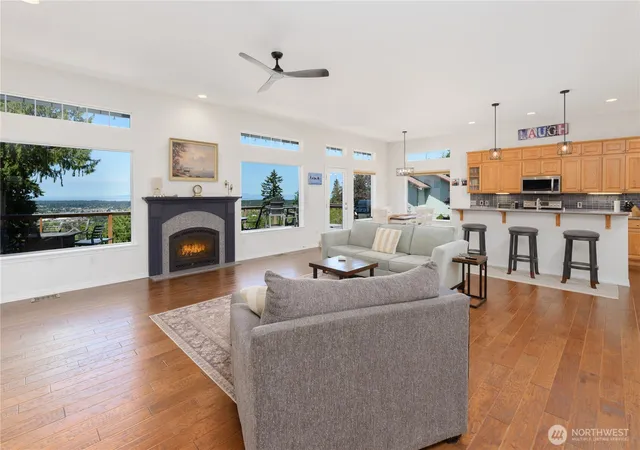 Photo 4 of Single family home for sale at 652 Fox Holw Rd, Sequim, WA 98382 | MLS# NWM2549335 | Listing updated on 2026-09-22